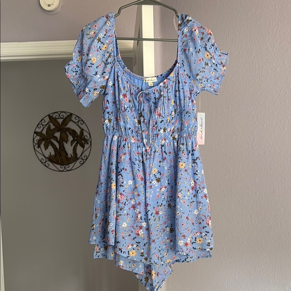 Derek Heart Blue Floral Mini Dress This is a romper! Size Junior L - Picture 2 of 6